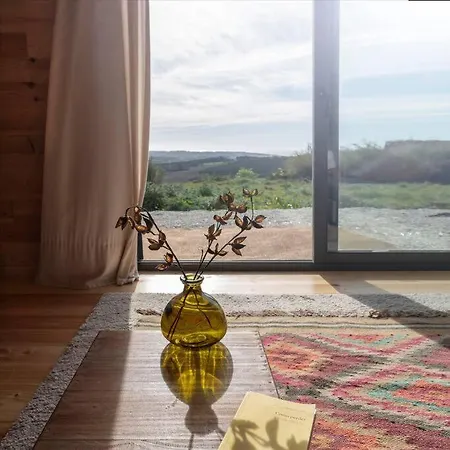 別荘 The Mill 98 - A Cozy Getaway By The Coast *